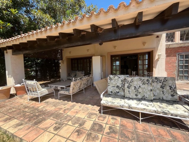 Villa, Monte Halcones, R4308385