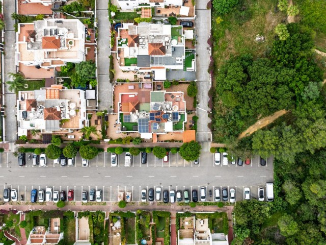 Villa, Nagüeles, R5040226