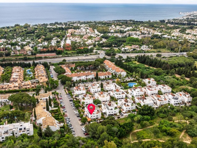 Villa, Nagüeles, R5040226