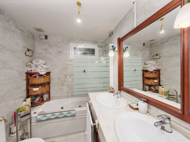 Villa avec 3 Chambres  à Nagüeles