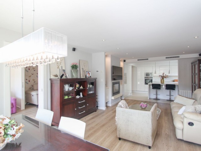 Huoneisto, Guadalmina Alta, R5040325