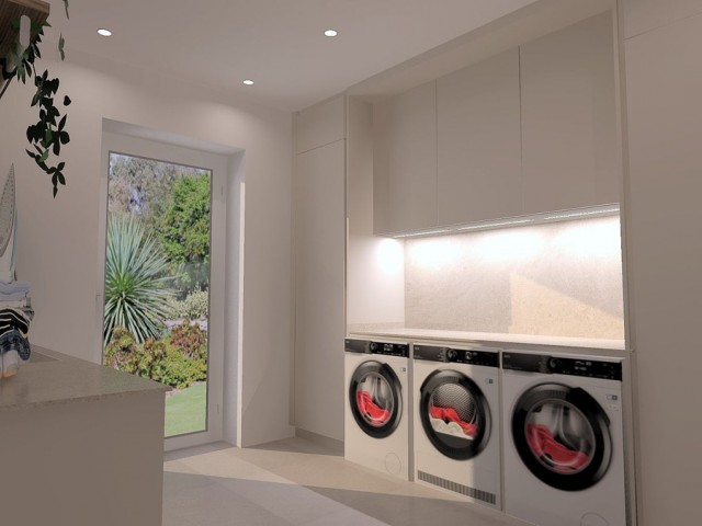 8 Bedrooms Villa in Sotogrande Alto