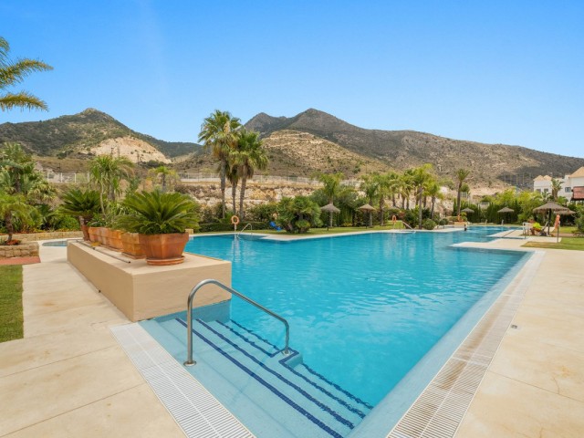 Apartamento con 2 Dormitorios  en Benalmadena Costa