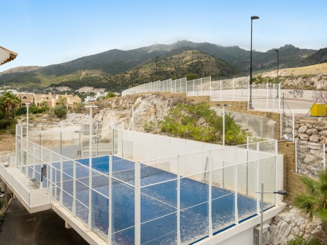 Apartamento con 2 Dormitorios  en Benalmadena Costa
