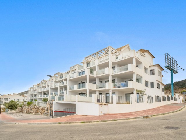 Apartamento con 2 Dormitorios  en Benalmadena Costa