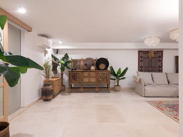 6 Bedrooms Villa in Cortijo Blanco