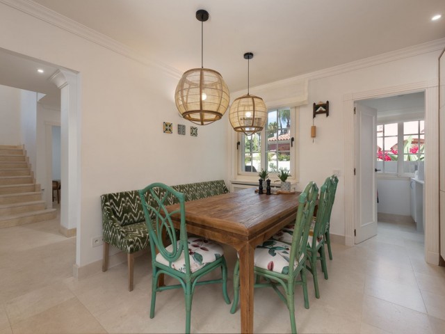 Villa avec 6 Chambres  à Puerto Banús