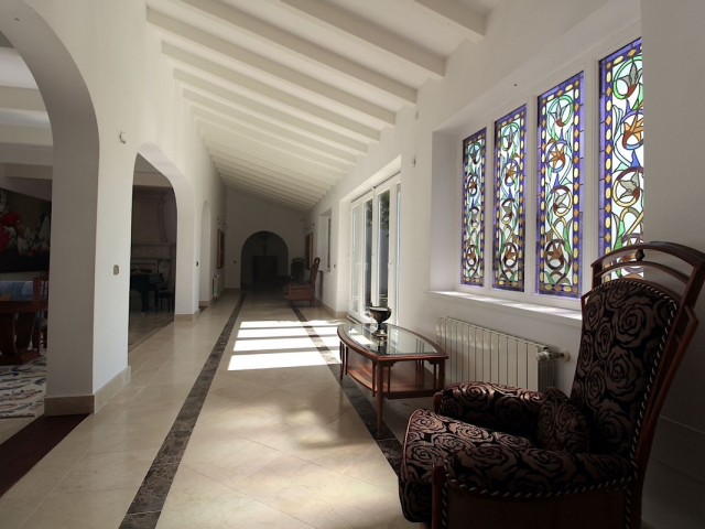 5 Bedrooms Villa in San Pedro de Alcántara