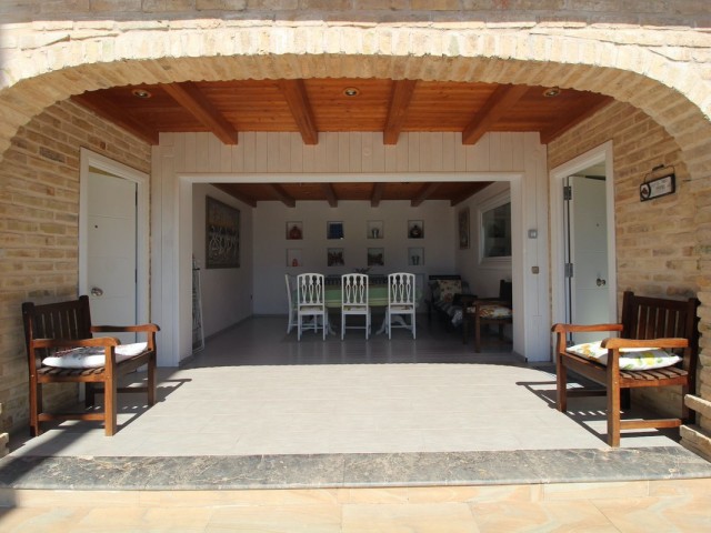 5 Bedrooms Villa in San Pedro de Alcántara