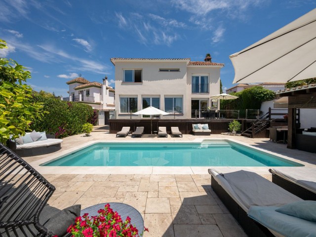 6 Bedrooms Villa in Río Real