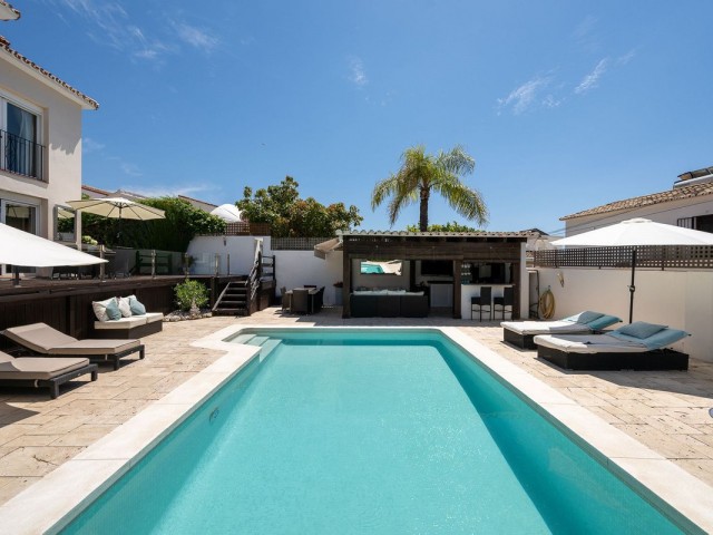 6 Bedrooms Villa in Río Real