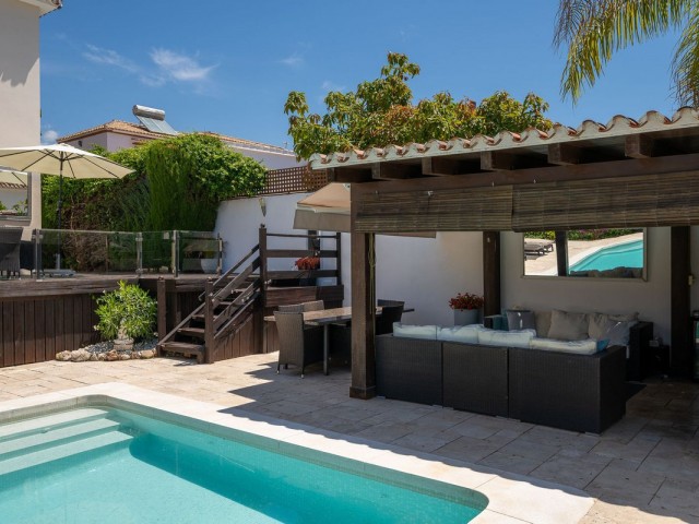 6 Makuuhuoneen Huvila Río Real