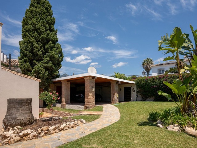 6 Makuuhuoneen Huvila Río Real