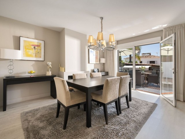 6 Makuuhuoneen Huvila Río Real