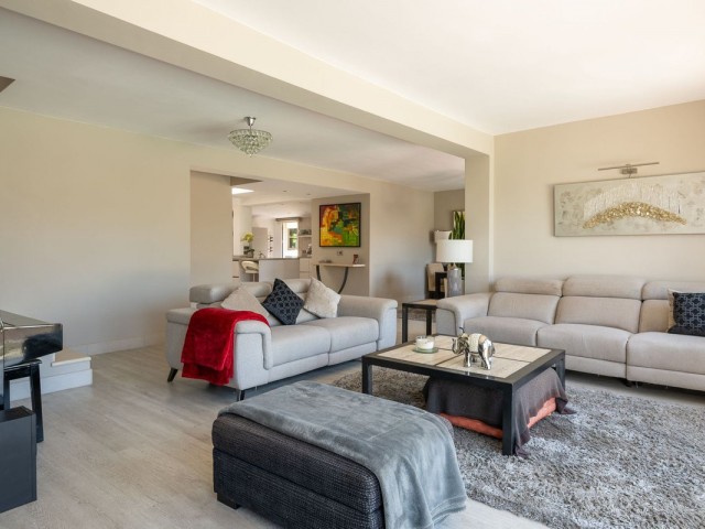 6 Makuuhuoneen Huvila Río Real