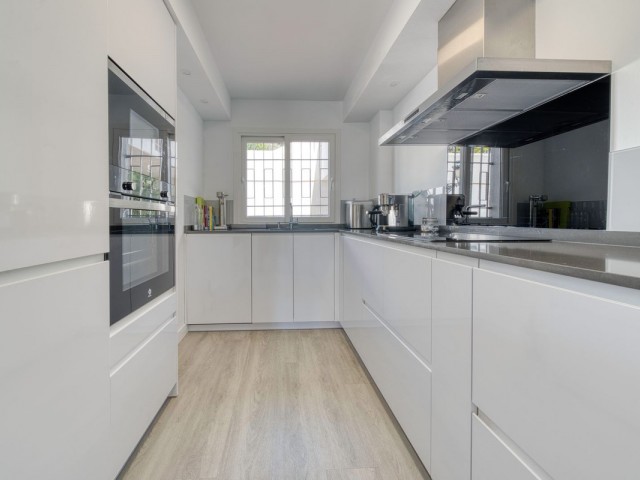 3 Bedrooms Townhouse in Nueva Andalucía