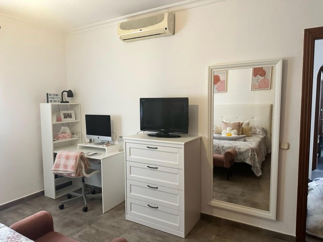 Maison mitoyenne avec 4 Chambres  à Cancelada