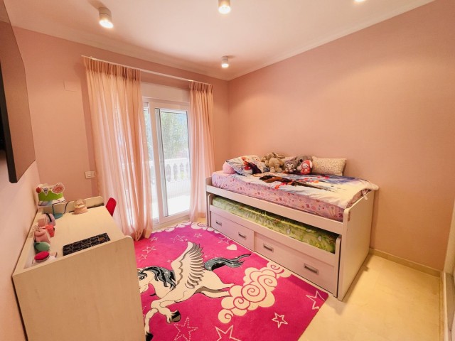 5 Bedrooms Villa in Nagüeles