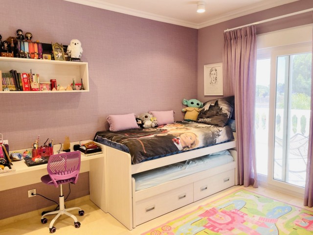 5 Bedrooms Villa in Nagüeles