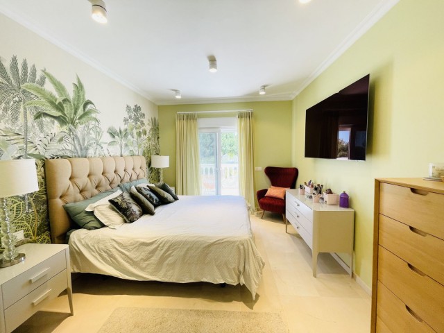 5 Bedrooms Villa in Nagüeles