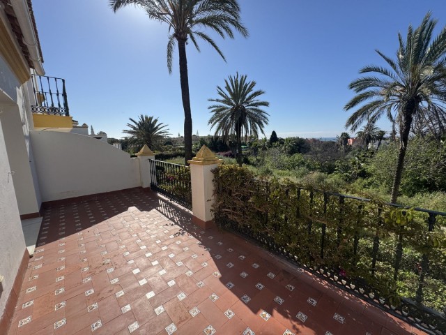 3 Slaapkamer Rijtjeshuis in Estepona