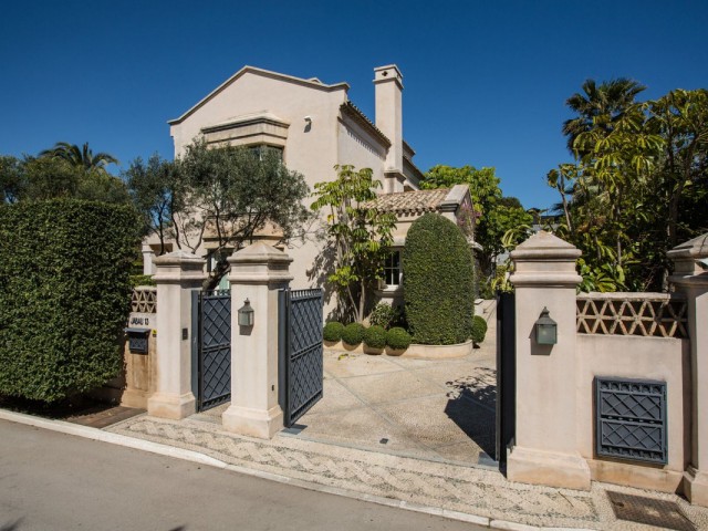 7 Bedrooms Villa in Los Monteros