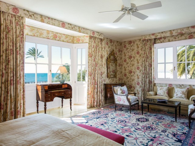 7 Bedrooms Villa in Los Monteros