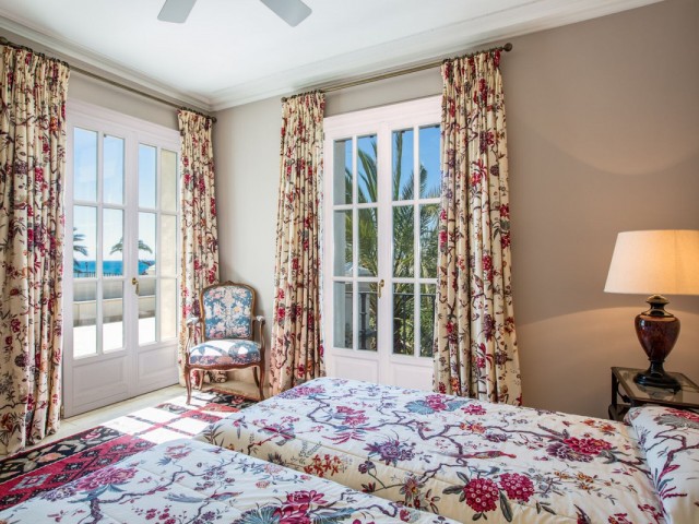 7 Bedrooms Villa in Los Monteros