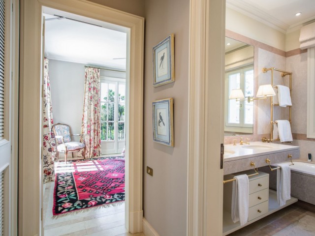 7 Bedrooms Villa in Los Monteros