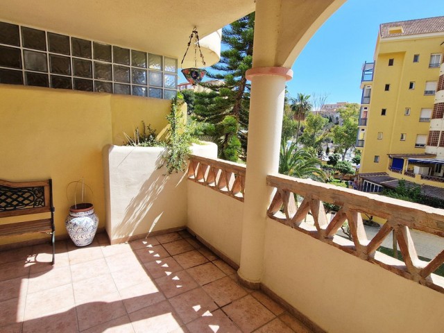Apartment, Arroyo de la Miel, R5047081