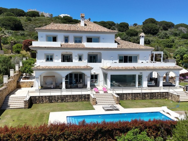 5 Bedrooms Villa in Sotogrande