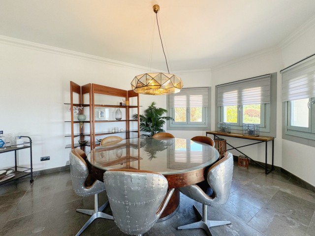 5 Bedrooms Villa in Sotogrande