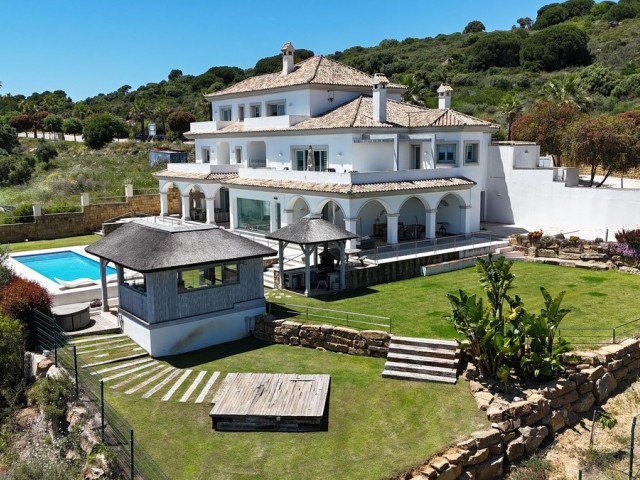 5 Bedrooms Villa in Sotogrande