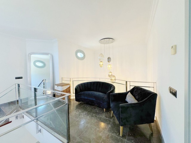 5 Bedrooms Villa in Sotogrande