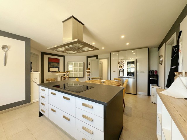 5 Bedrooms Villa in Sotogrande