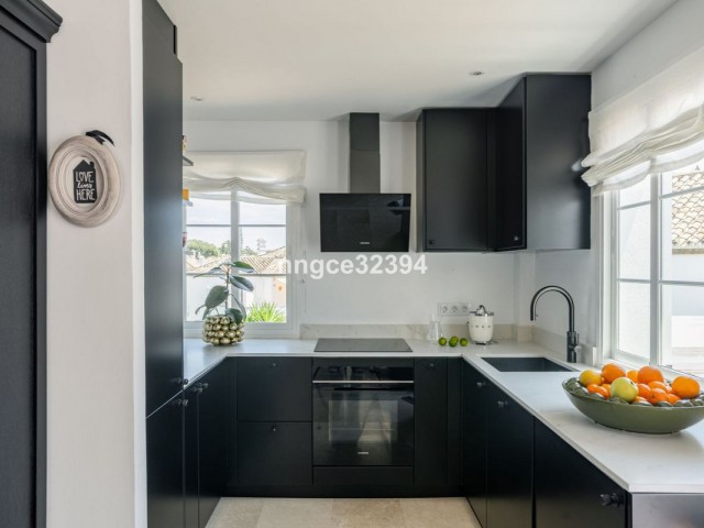 Penthouse, New Golden Mile, R5047696