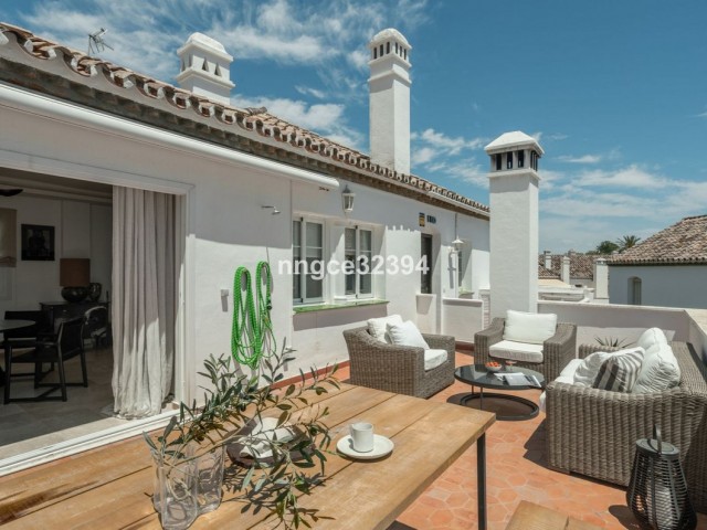 Penthouse avec 2 Chambres  à New Golden Mile