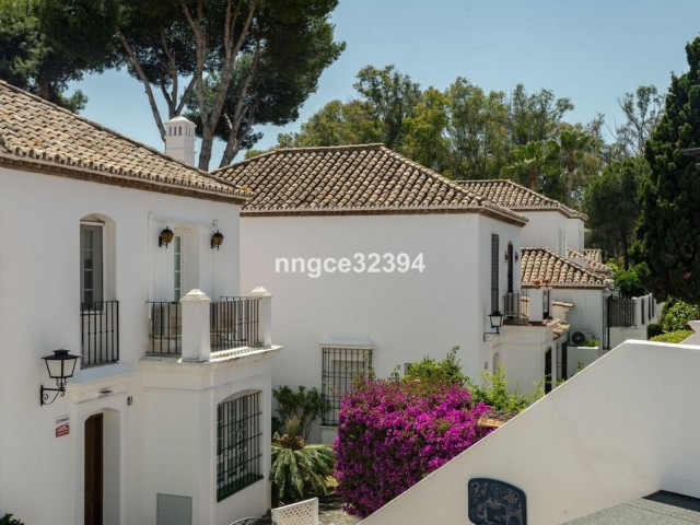 Kattohuoneisto New Golden Mile