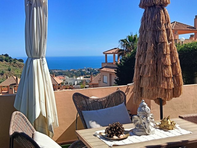 Penthouse avec 3 Chambres  à Calahonda