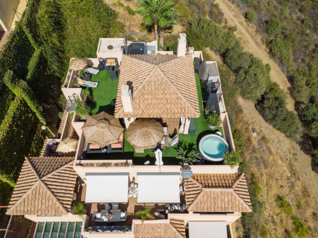 Penthouse avec 3 Chambres  à Calahonda