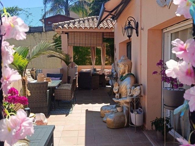 Penthouse avec 3 Chambres  à Calahonda