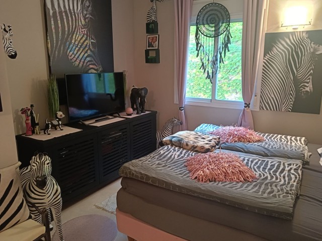 Penthouse avec 3 Chambres  à Calahonda