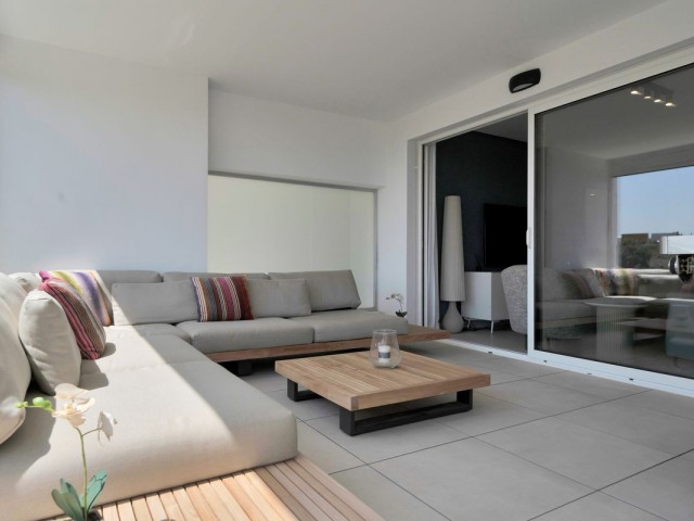 3 Bedrooms Apartment in Altos de los Monteros