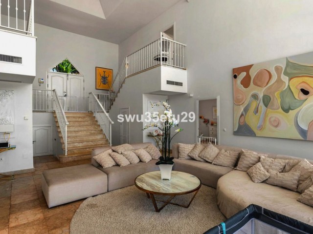 3 Soveroms Villa i Istán