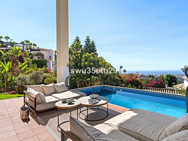 3 Soveroms Villa i Istán