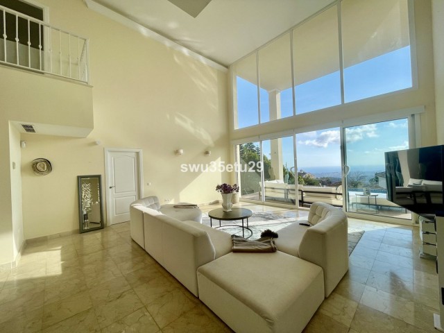 3 Soveroms Villa i Istán