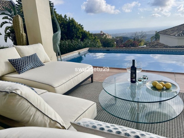 3 Soveroms Villa i Istán