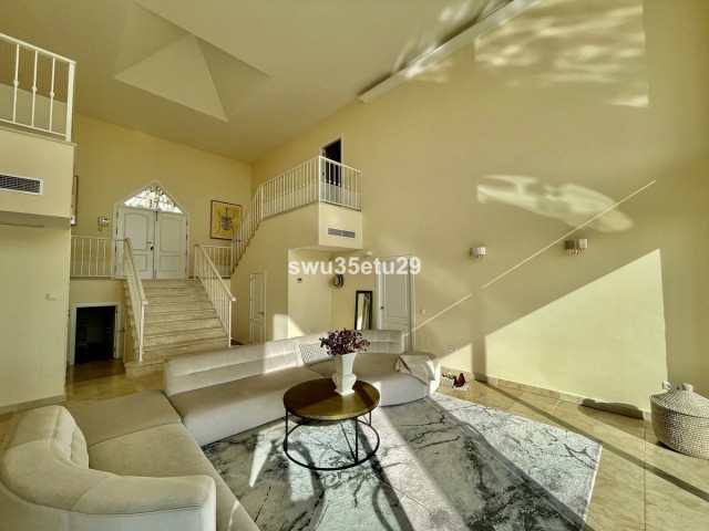 3 Soveroms Villa i Istán