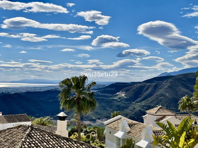 3 Soveroms Villa i Istán