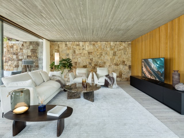 Villa con 7 Dormitorios  en El Madroñal